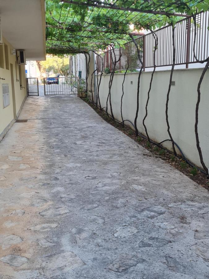 Apartment Lavanda Starigrad Paklenica Ngoại thất bức ảnh