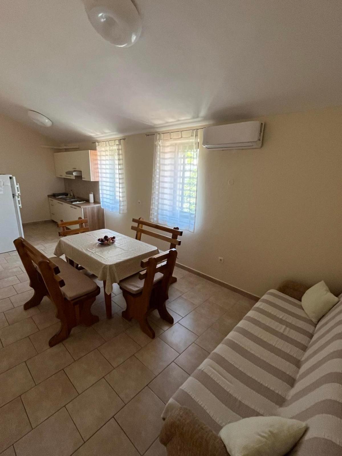 Apartment Lavanda Starigrad Paklenica Ngoại thất bức ảnh